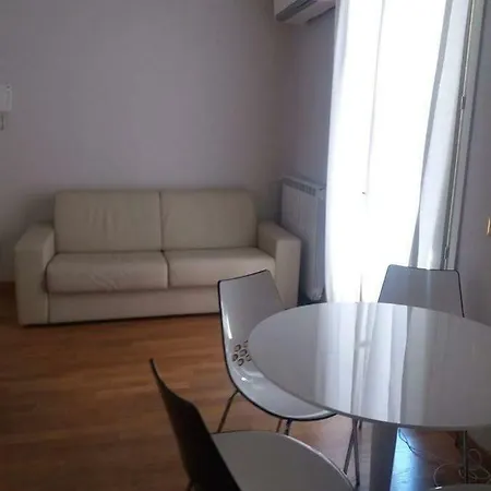 Garda Chic Apartment Desenzano del Garda